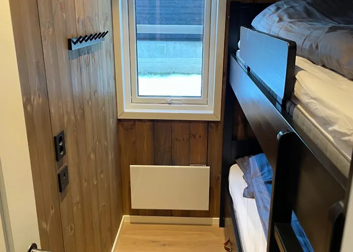 Apartment Alpinlandsby 43 *